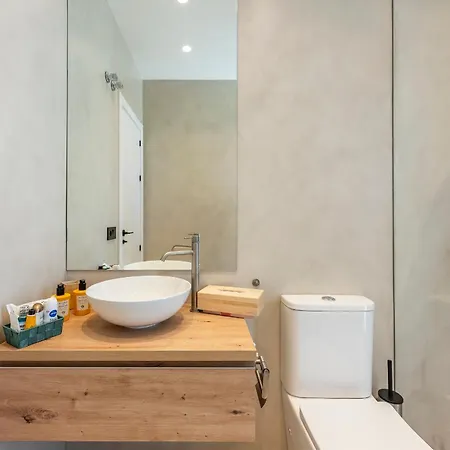 Peman Luxurious Beachside Вилла *