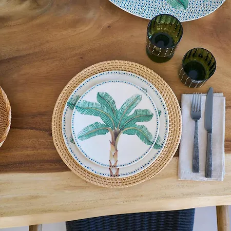 Peman Luxurious Beachside