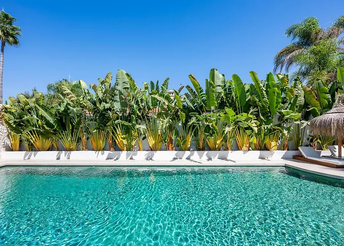 Peman Luxurious Beachside فيلة *