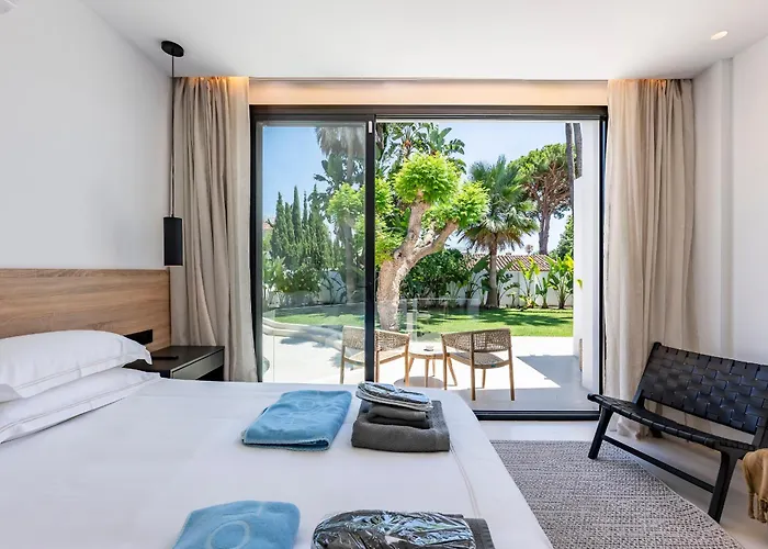 Peman Luxurious Beachside فيلة *