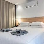 Vila Peman Luxurious Beachside *