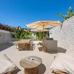 Vila Peman Luxurious Beachside *