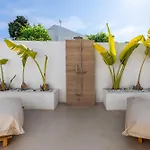 Vila Peman Luxurious Beachside *