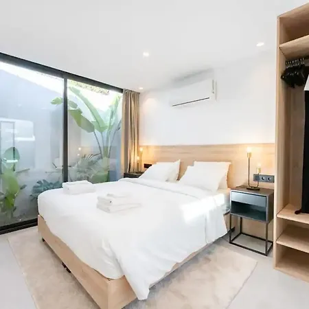 Peman Luxurious Beachside Μαρμπέλλα