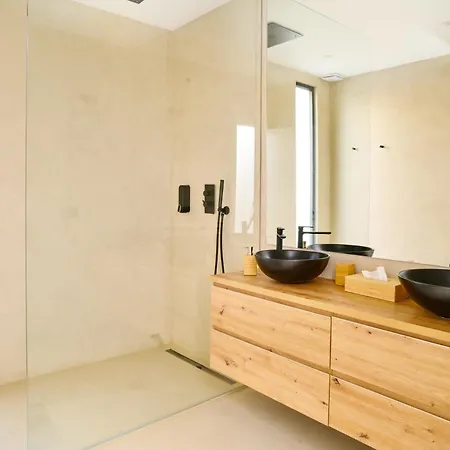 Peman Luxurious Beachside Μαρμπέλλα