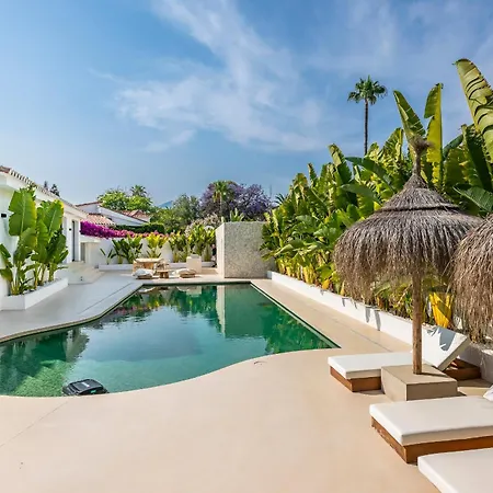 Peman Luxurious Beachside * Μαρμπέλλα