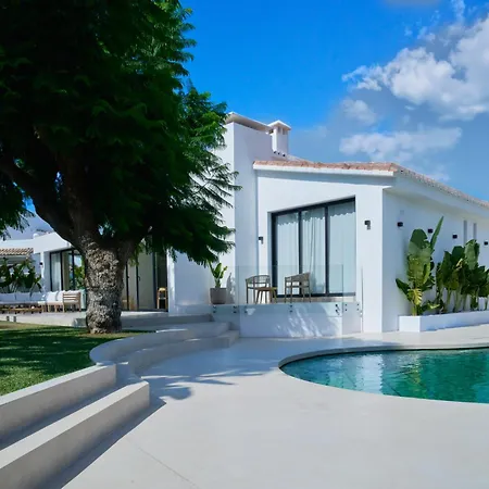 Peman Luxurious Beachside Марбелья