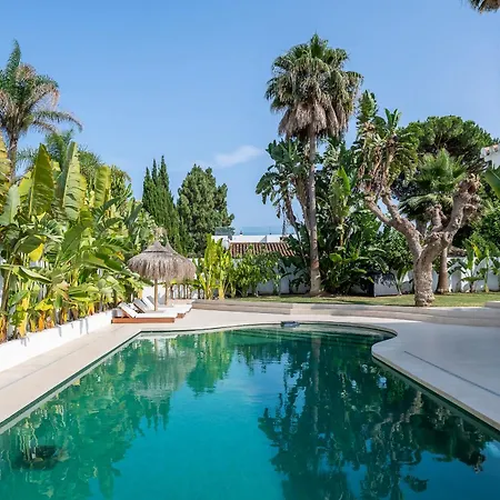 Vila Peman Luxurious Beachside