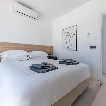 Peman Luxurious Beachside *