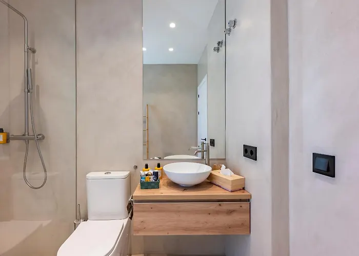 Peman Luxurious Beachside
