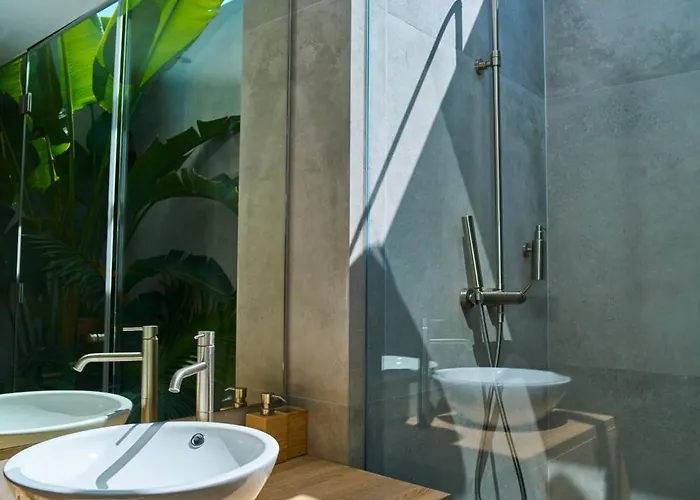 Villa Peman Luxurious Beachside *