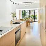 Villa Peman Luxurious Beachside *