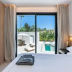 Villa Peman Luxurious Beachside