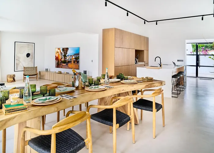 Villa Peman Luxurious Beachside Marbella