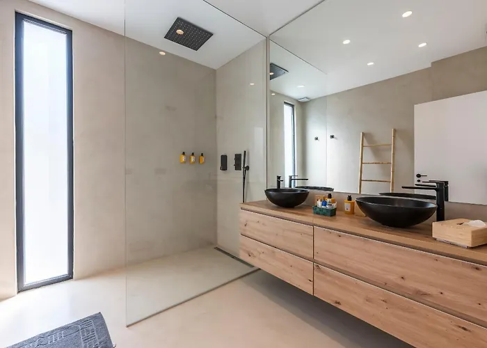 Villa Peman Luxurious Beachside Marbella