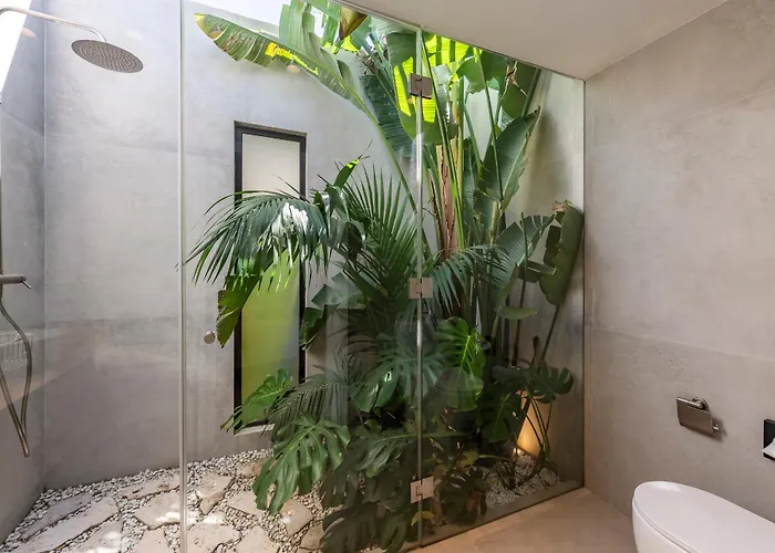 Peman Luxurious Beachside Marbella