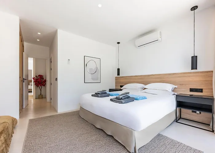 别墅 Peman Luxurious Beachside 马尔韦利亚